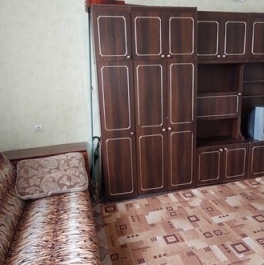 Продажа 3-комн квартиры на вторичном рынке Автовская улица,  д. 2