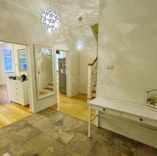 4-комн квартира Королев г, Первомайский мкр, Комаровка мкр,  д. 2