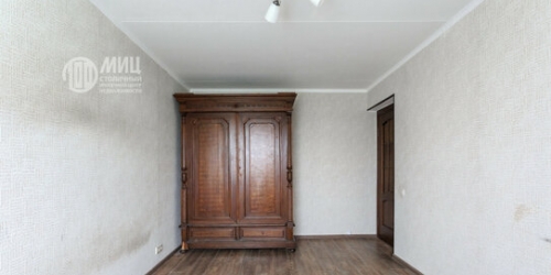 2-комн квартира улица Короленко,  д. 10