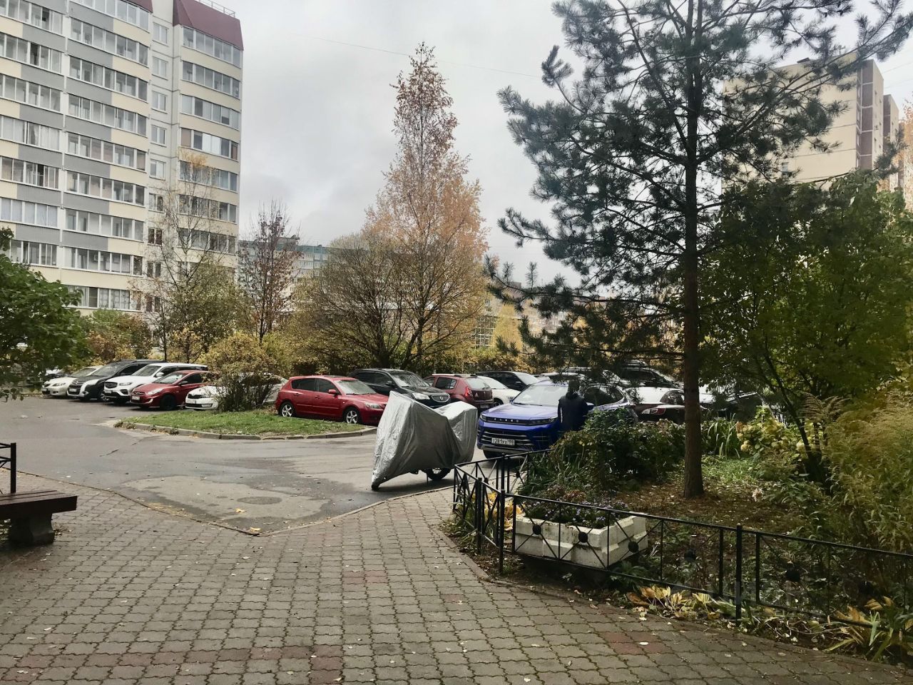 Продажа 2-комн квартиры на вторичном рынке Колпино, улица Ижорского Батальона, 16