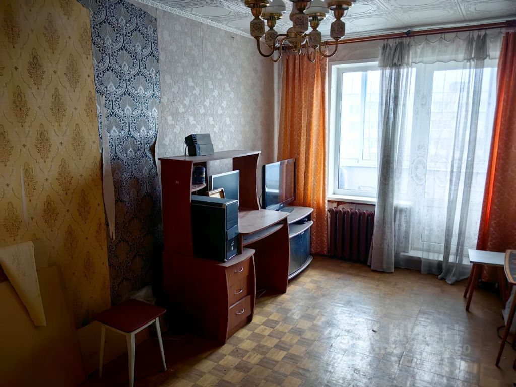 Продажа 2-комн квартиры на вторичном рынке Чехов, Вокзальная площадь, 4