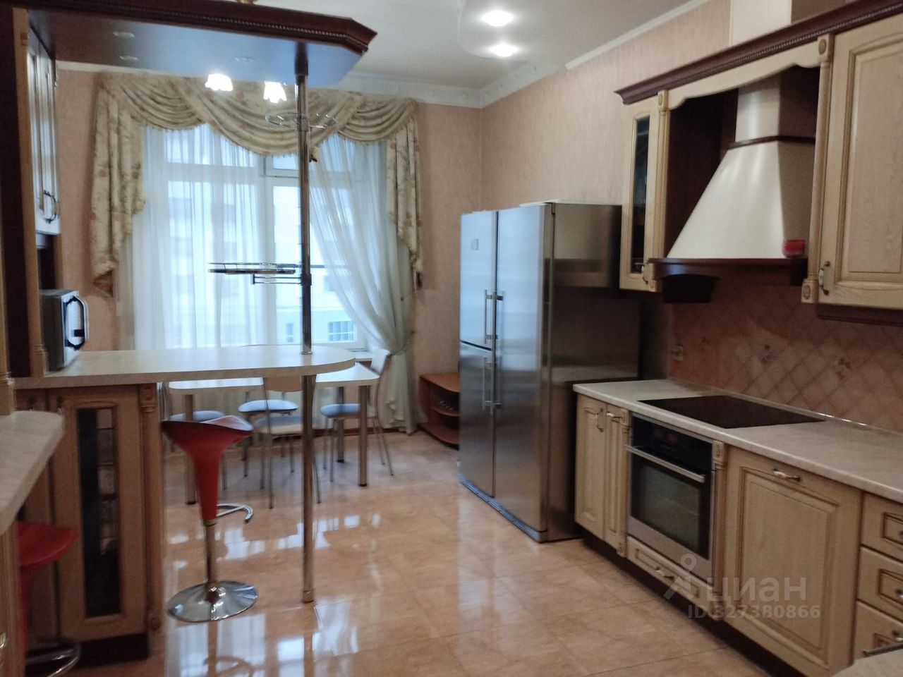 Продажа 3-комн квартиры на вторичном рынке Большеохтинский проспект, 16к1