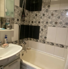 Продажа 1-комн квартиры на вторичном рынке Тельмановское городское поселение, Онежская улица,  д. 7