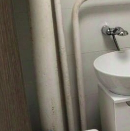 Продажа 2-комн квартиры на вторичном рынке Ивангород, улица Садовая, 2