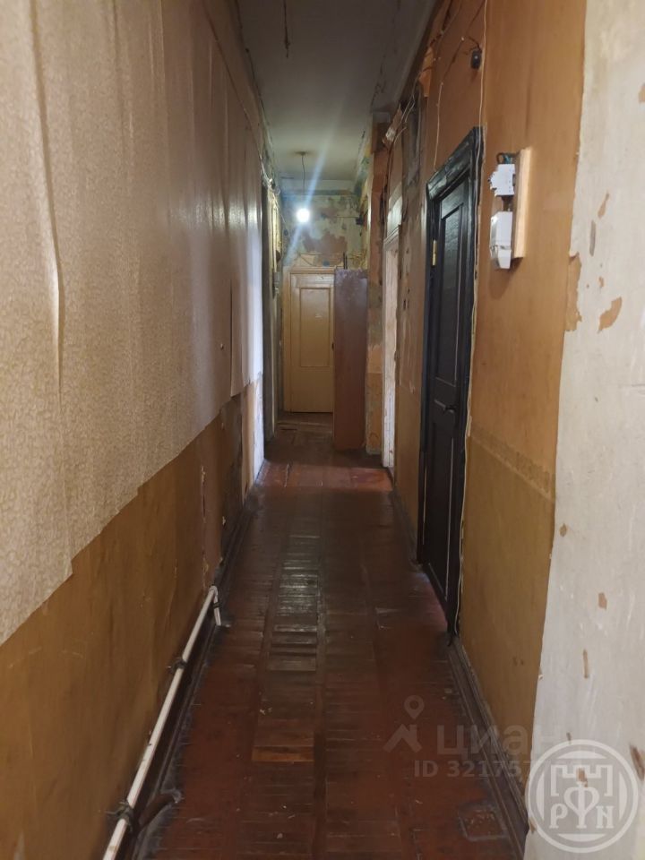 Продажа 4-комн квартиры на вторичном рынке Кронштадт, улица Велещинского, 12