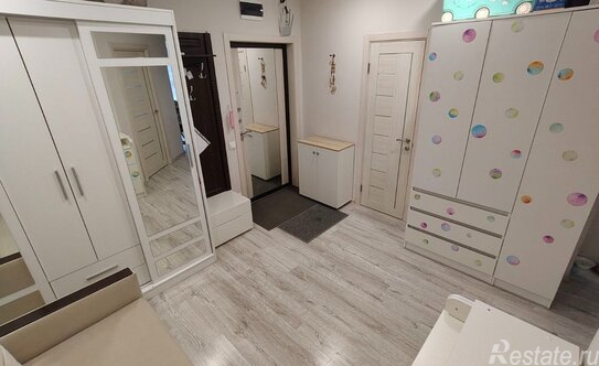 Продажа 1-комн квартиры на вторичном рынке Королев г, Академика Легостаева ул,  д. 8