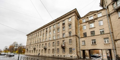 6-комн квартира Обуховской обороны пр-кт,  д. 39