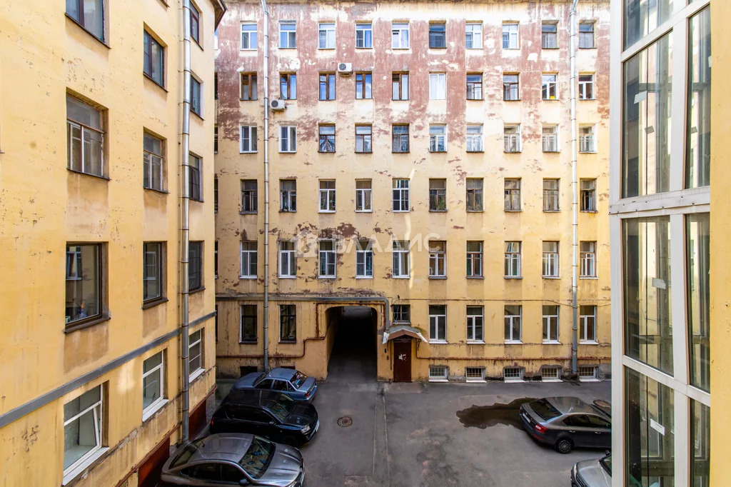 3-комн квартира ул. Кирилловская,  д. 22