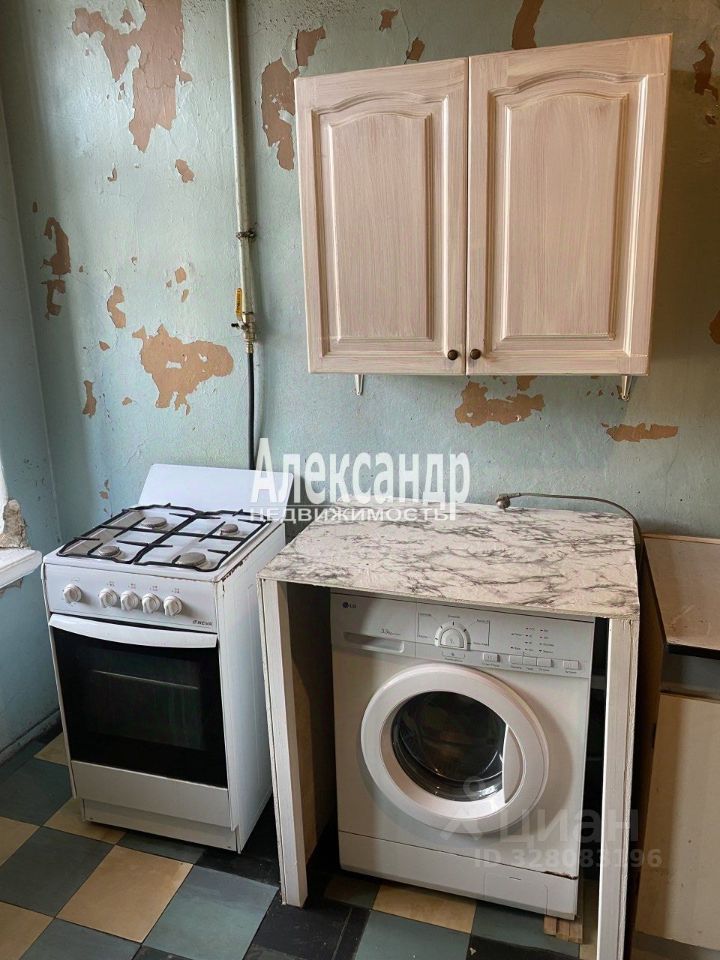Продажа комнаты Петроградская набережная, 26-28
