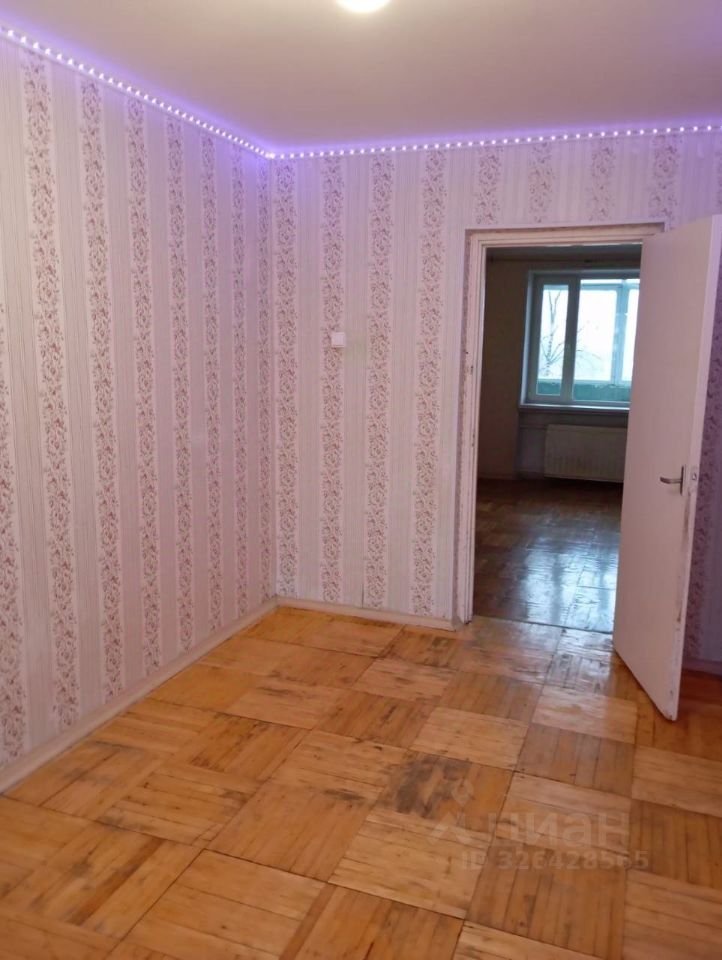 Продажа 3-комн квартиры на вторичном рынке проспект Королева, 31к1Д