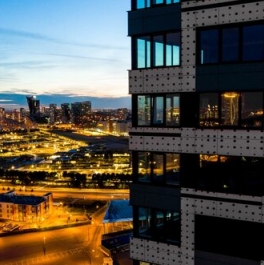 Продажа 3-комн квартиры на вторичном рынке улица Авиаконструктора Сухого,  д. 2 к1