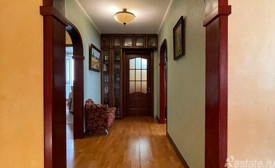 Продажа 4-комн квартиры на вторичном рынке ул Введенского,  д. 32