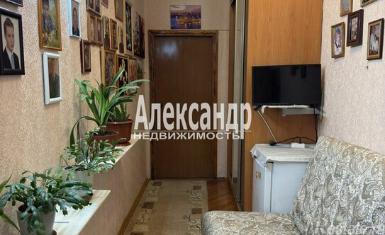 Продажа 3-комн квартиры на вторичном рынке Большой ПС пр-кт,  д. 69