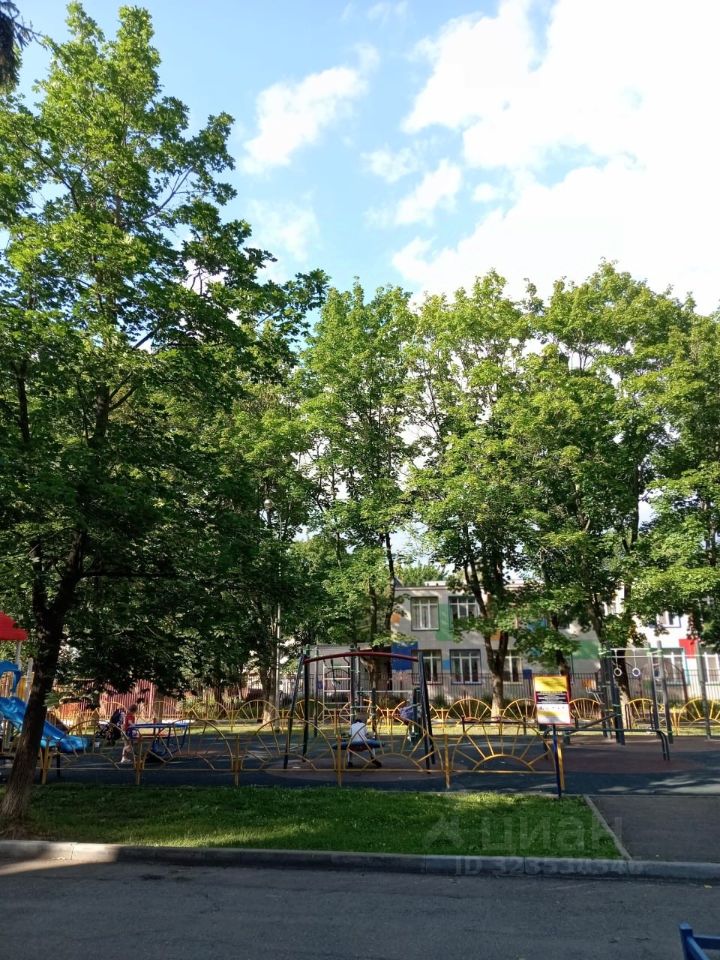 Продажа 2-комн квартиры на вторичном рынке Барыбино мкр, улица Агрохимиков, 4