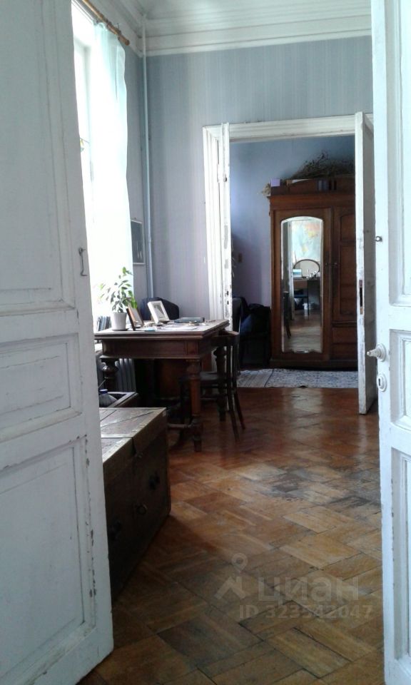 Продажа 2-комн квартиры на вторичном рынке Московский проспект, 125