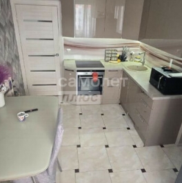 Продажа 2-комн квартиры на вторичном рынке Изюмская улица,  д. 49 к1