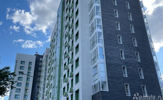 Продажа 2-комн квартиры на вторичном рынке улица Петра Романова,  д. 18