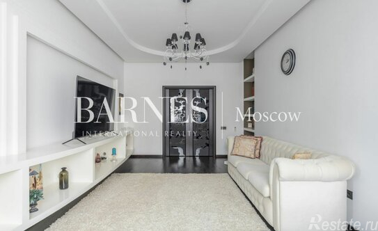 Продажа 2-комн квартиры на вторичном рынке улица Гризодубовой,  д. 2