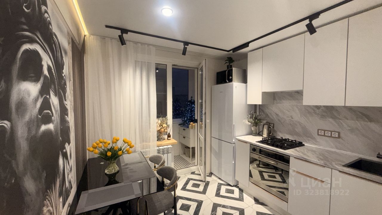 Продажа 2-комн квартиры на вторичном рынке улица Сайкина, 4