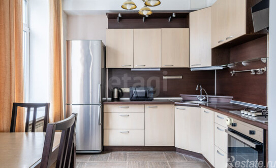 Продажа 2-комн квартиры на вторичном рынке улица Савушкина