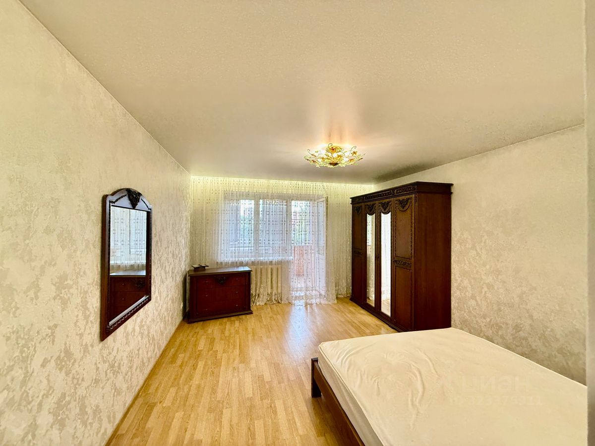 Продажа 2-комн квартиры на вторичном рынке Западный мкр, улица 25 лет Октября, 9