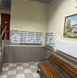 Продажа 2-комн квартиры на вторичном рынке улица Грина,  д. 18 к1