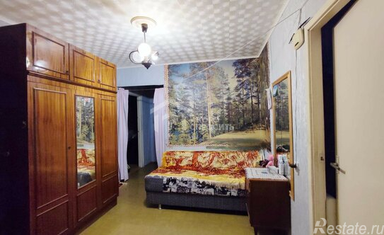 Продажа 3-комн квартиры на вторичном рынке Гостилицы, Школьная улица,  д. 12