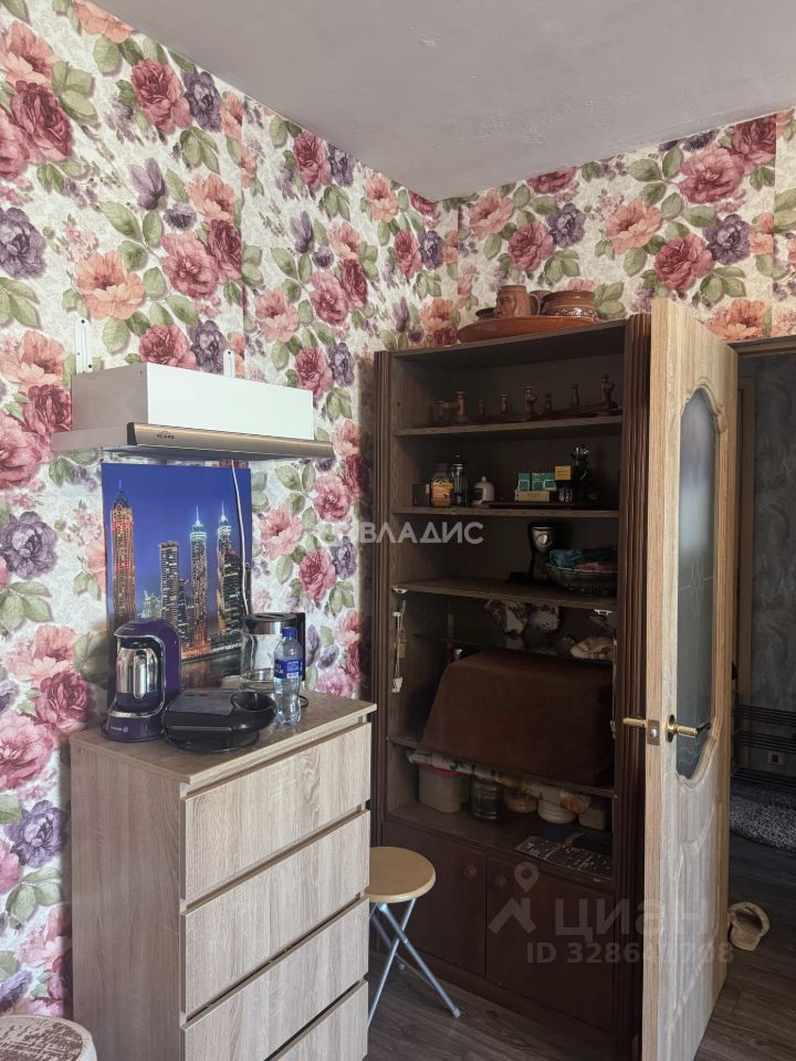 Продажа 2-комн квартиры на вторичном рынке проспект Наставников, 28К1