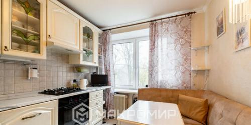 4-комн квартира Тореза пр-кт,  д. 9