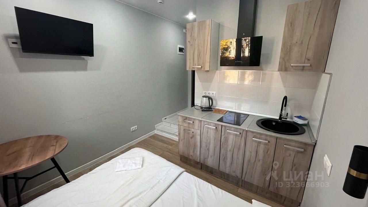 Продажа 1-комн квартиры на вторичном рынке Сиреневый бульвар, 15