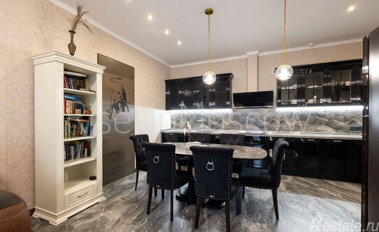 Продажа 4-комн квартиры на вторичном рынке улица Василисы Кожиной