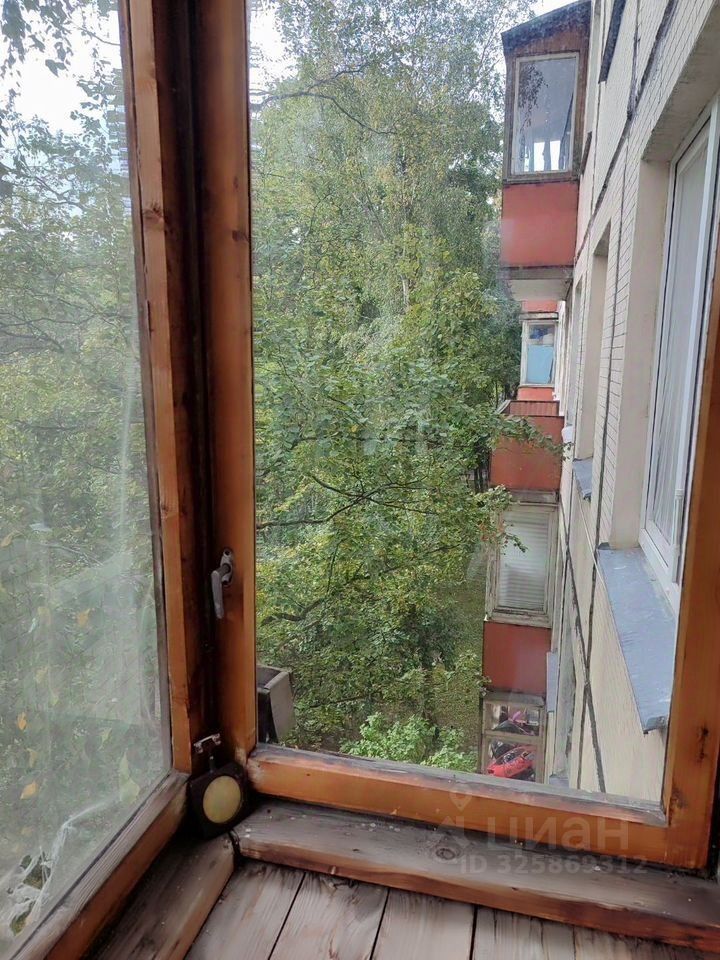 Продажа 2-комн квартиры на вторичном рынке улица Солдата Корзуна, 20К2