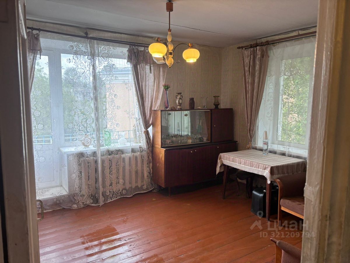 Продажа 1-комн квартиры на вторичном рынке Павловск, Госпитальная улица, 23