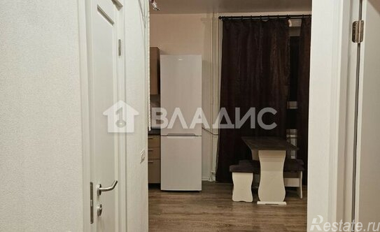 Продажа 1-комн квартиры на вторичном рынке Новозаводская улица,  д. 2 к5