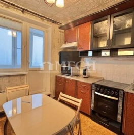 Продажа 1-комн квартиры на вторичном рынке Старобитцевская улица,  д. 23 к4