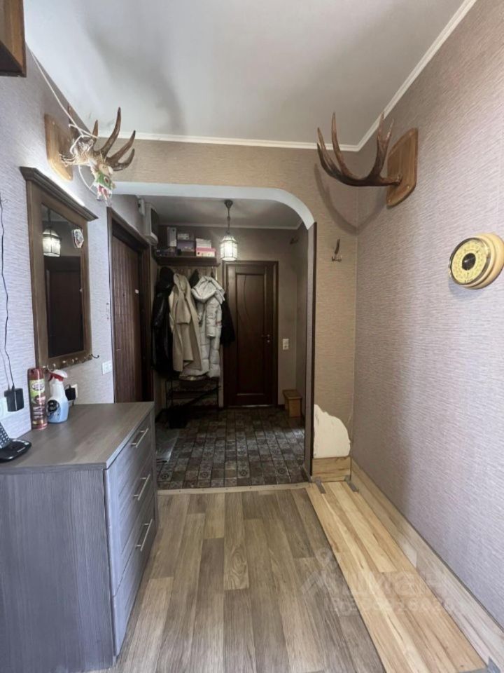 Продажа 4-комн квартиры на вторичном рынке проезд Чечерский, 92