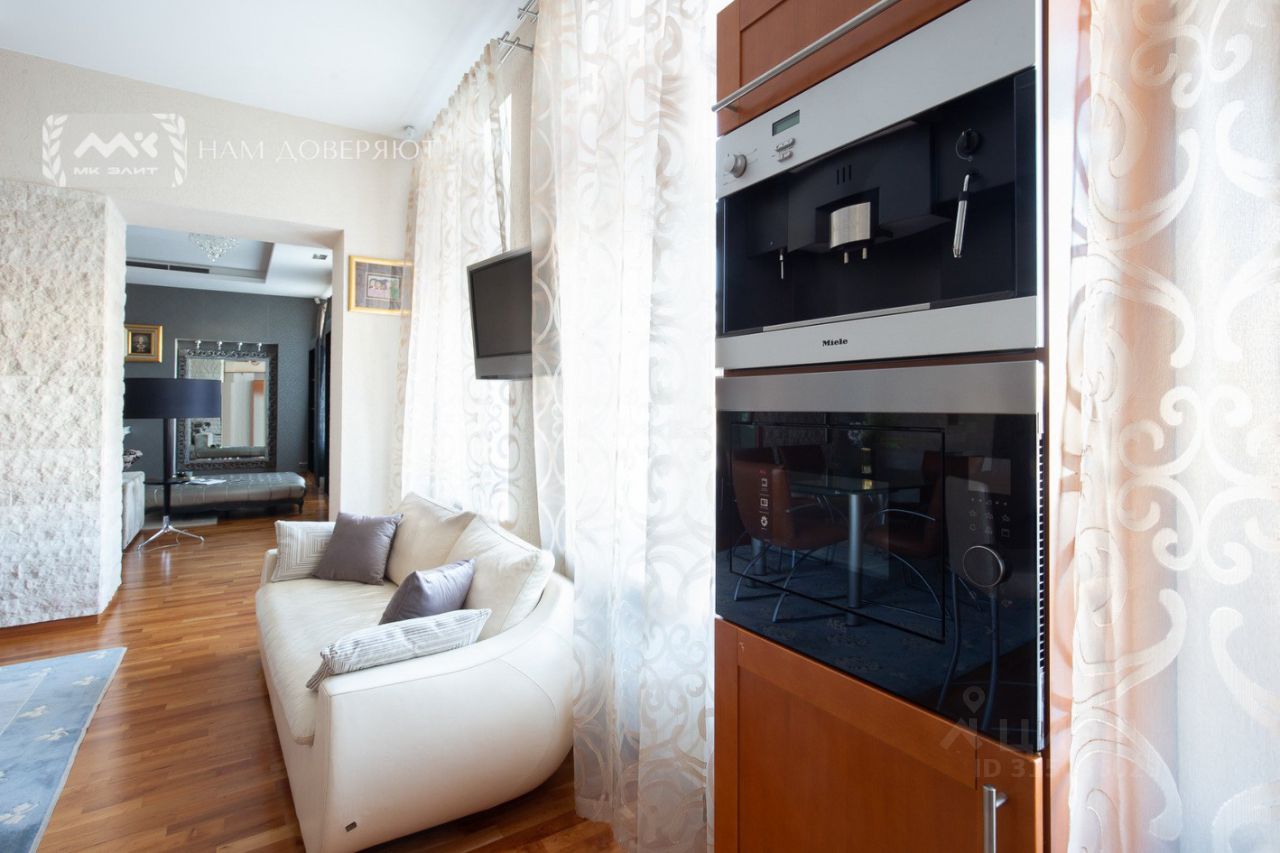 Продажа 5-комн квартиры на вторичном рынке Караванная улица, 16/14