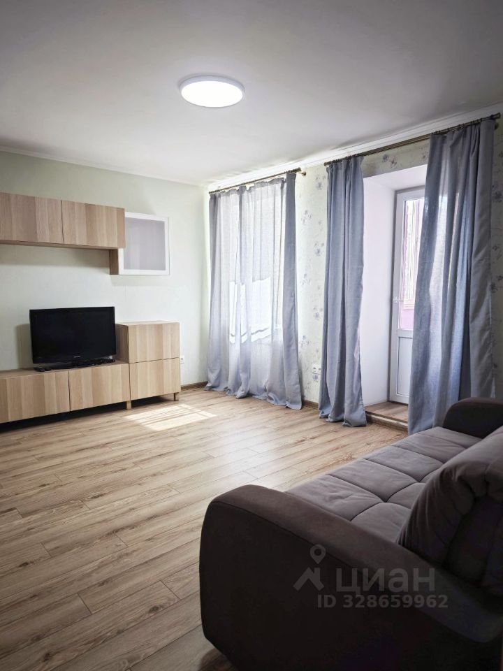 Продажа 1-комн квартиры на вторичном рынке проспект Художников, 35