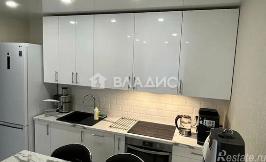 Продажа 1-комн квартиры на вторичном рынке Яхтенная ул,  д. 31