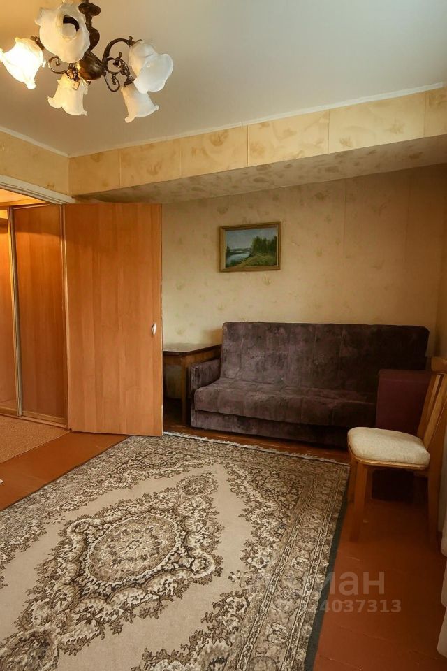 Продажа 2-комн квартиры на вторичном рынке улица Маршала Неделина, 32К2