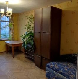 Продажа 2-комн квартиры на вторичном рынке Славы пр-кт,  д. 10,  к. 1