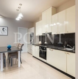 Продажа 3-комн квартиры на вторичном рынке ул Нежинская,  д. 1,  к. 2