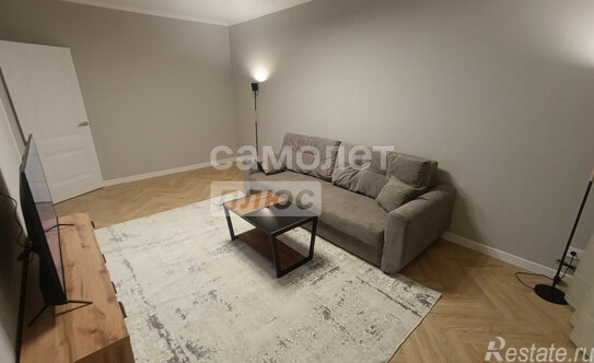 Продажа 2-комн квартиры на вторичном рынке Молодогвардейская улица,  д. 18