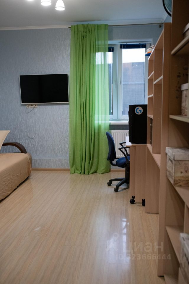 Продажа 3-комн квартиры на вторичном рынке Звенигород, улица Макарова, 19к3