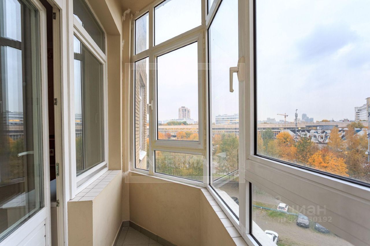 Продажа 4-комн квартиры на вторичном рынке улица Островитянова, 4