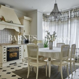 Продажа 4-комн квартиры на вторичном рынке Чапаевский переулок,  д. 3