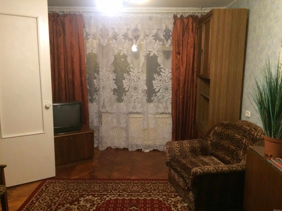 Продажа 2-комн квартиры на вторичном рынке Генерала Хазова,  д. 32