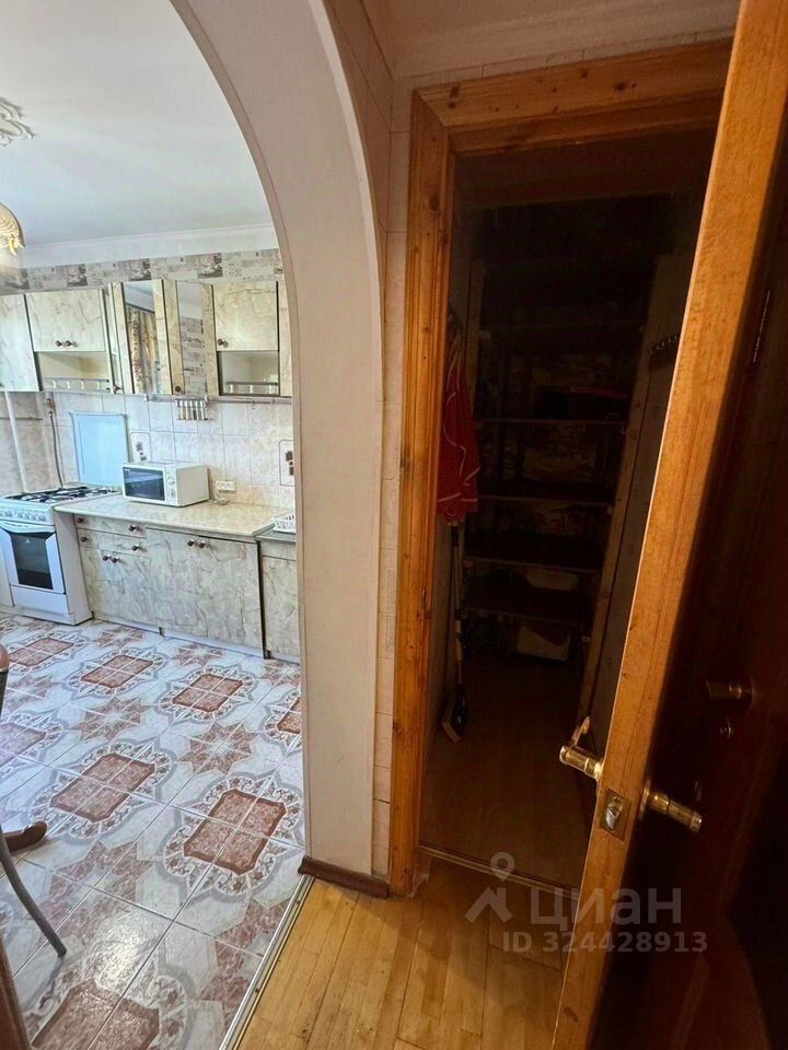 Продажа 3-комн квартиры на вторичном рынке Климовск мкр, улица Советская,  д. 13А
