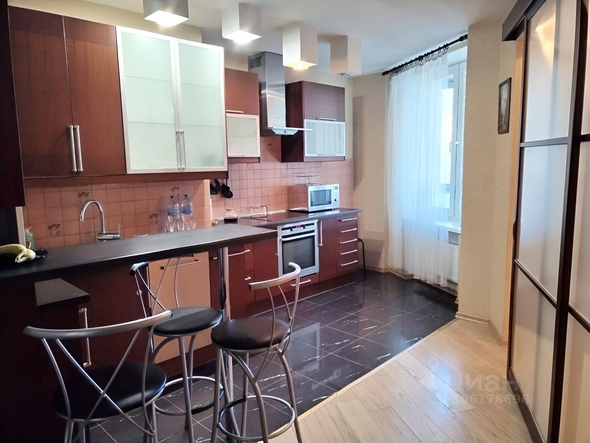 Аренда 2-комн квартиры на вторичном рынке проспект Энгельса, 97