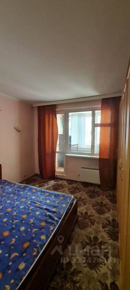 Продажа 3-комн квартиры на вторичном рынке Симферопольский бульвар, 17К1